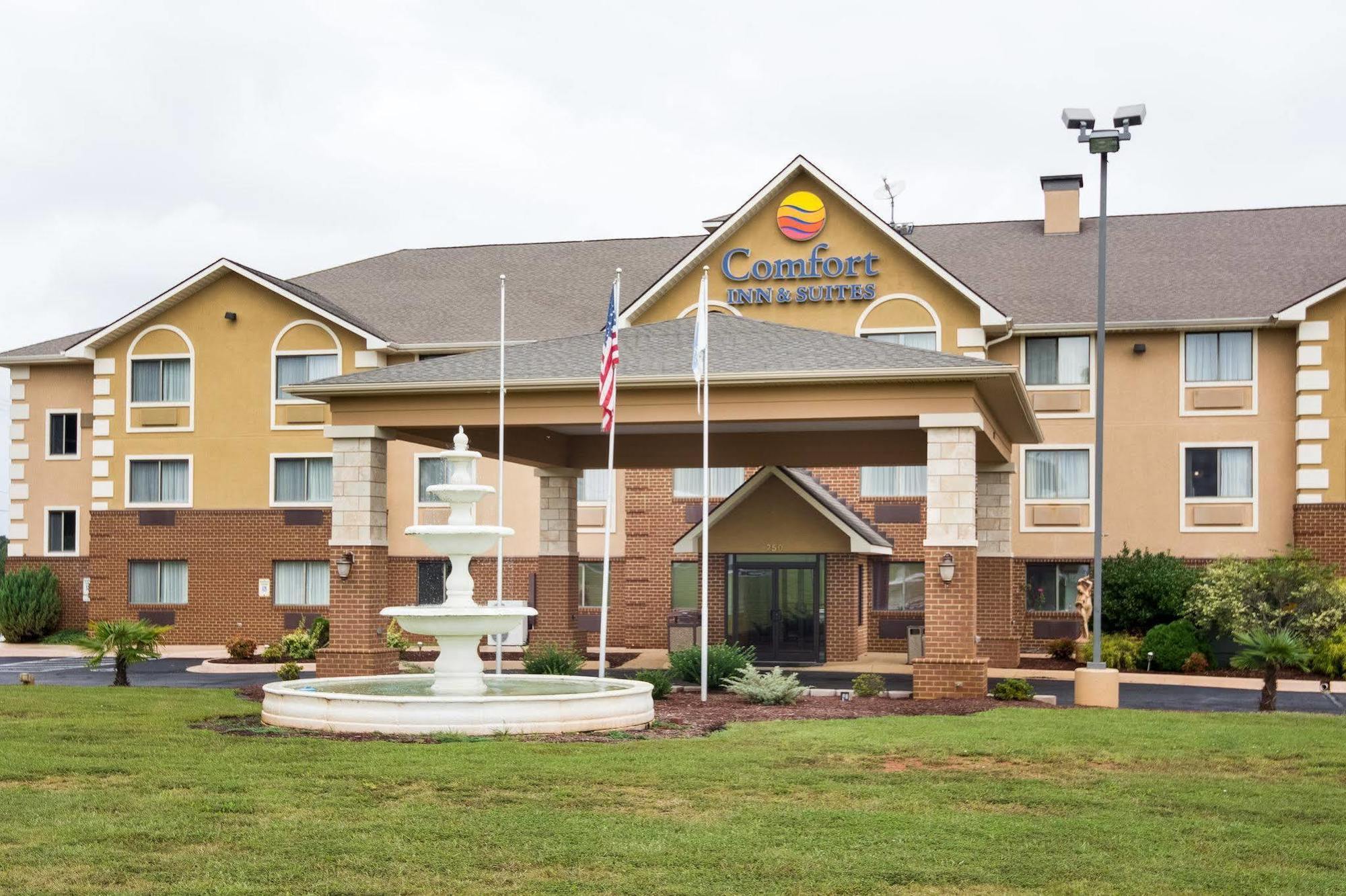 Comfort Inn & Suites South Hill I-85 Luaran gambar